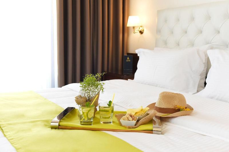 Armata Boutique Hotel Szpécesz Kültér fotó