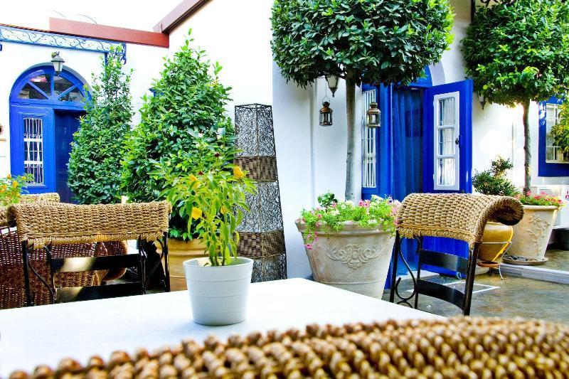 Armata Boutique Hotel Szpécesz Kültér fotó